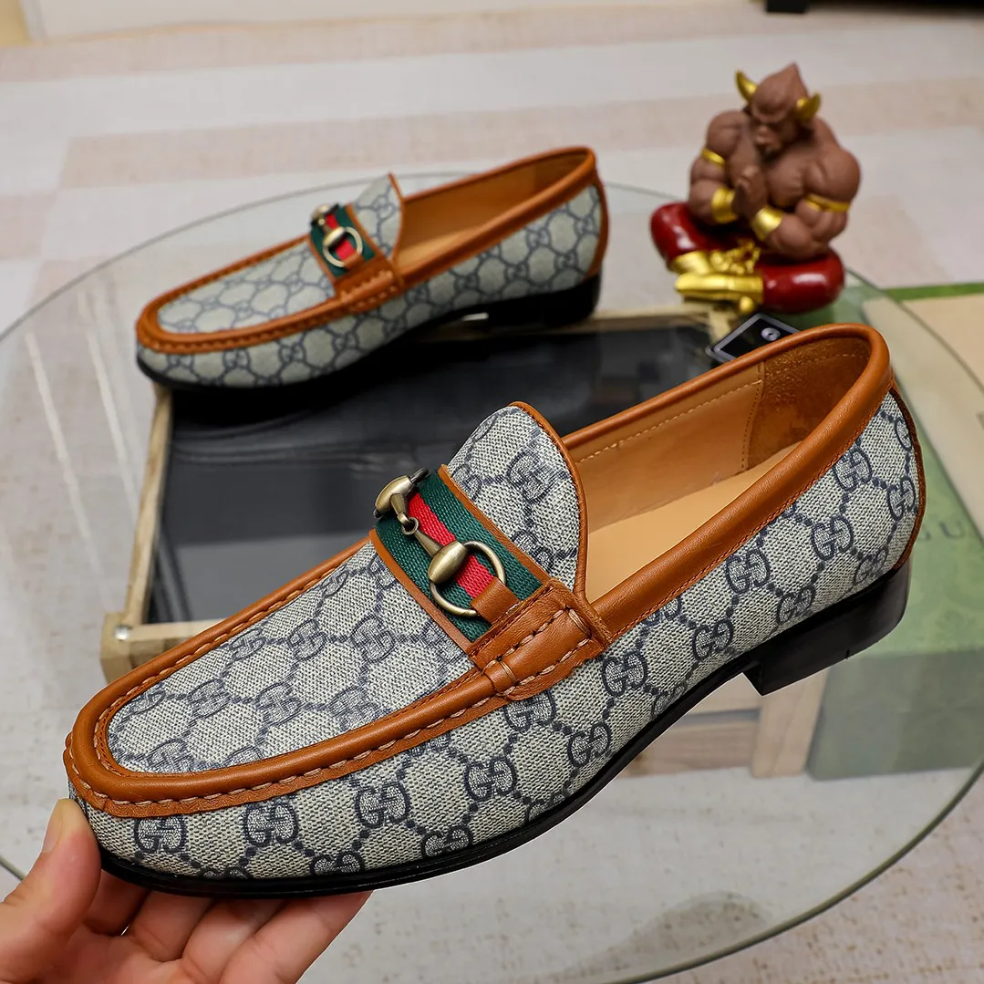 Men's men's shoes 💰420 🆘【GUCCI】Gucci ·🐂里· Hot-selling pea shoes top brand luxury, top quality, the latest fashion pea shoes. The upper is made of original first-layer cowhide. (Full first-layer water-dyed 🐂 leather·inner). The original stylish and stylish soft rubber wear-resistant and non-slip outsole is light and comfortable on the foot, available in 3 colors! Matching code: 38 / 45